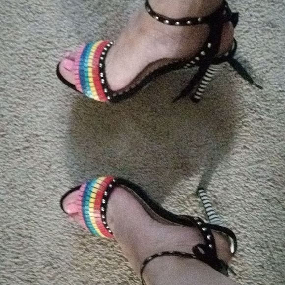 Heels - Picture 8 of 8